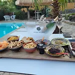 Alojamento de Acomodação e Pequeno-almoço Rasoa