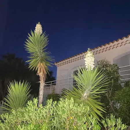 Rasoa Bed & Breakfast 4*