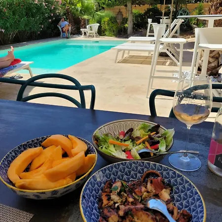 Bed and breakfast Rasoa 4*